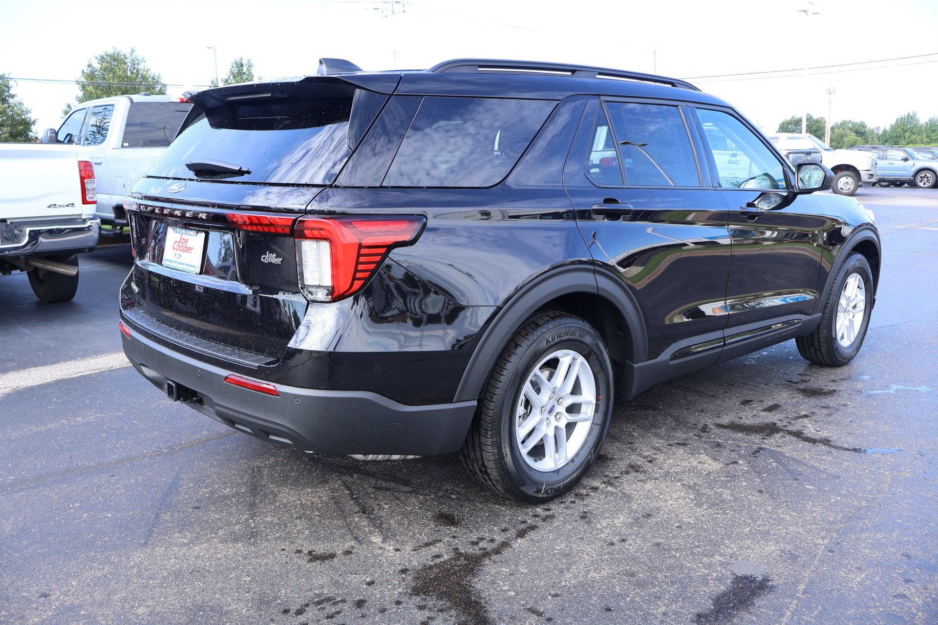 New 2026 Ford Explorer Active RWD image 22
