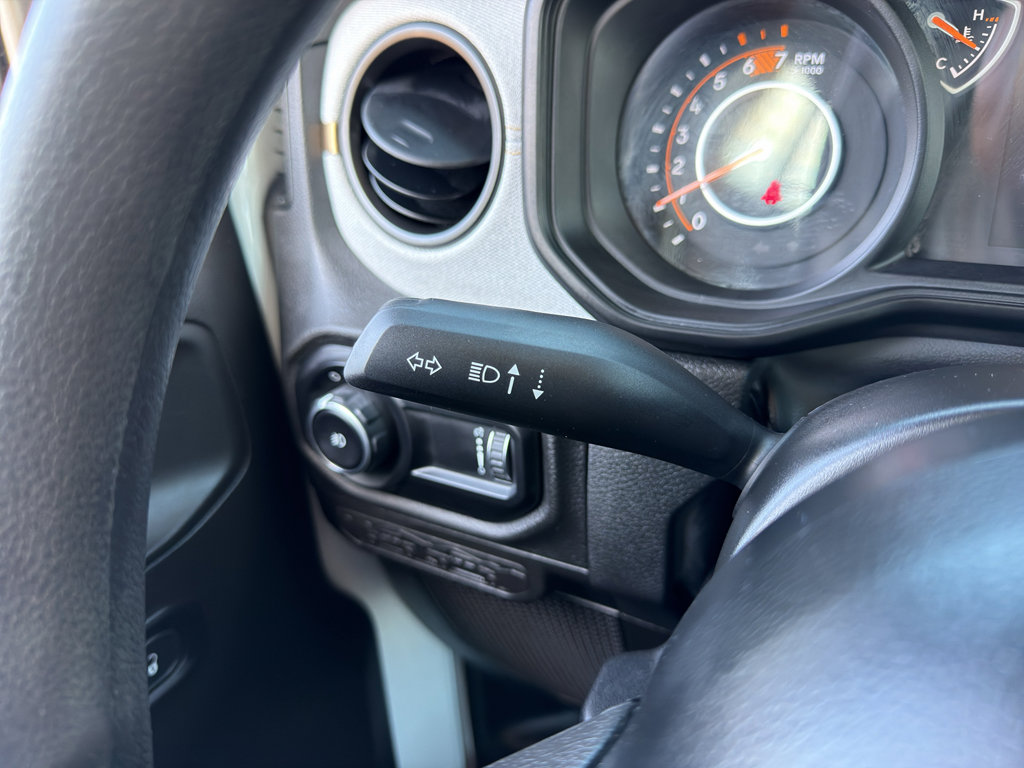 Used 2025 Jeep Wrangler Sport image 31