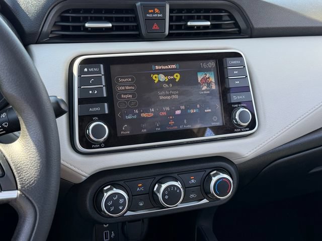 Certified 2021 Nissan Versa SV FWD image 19