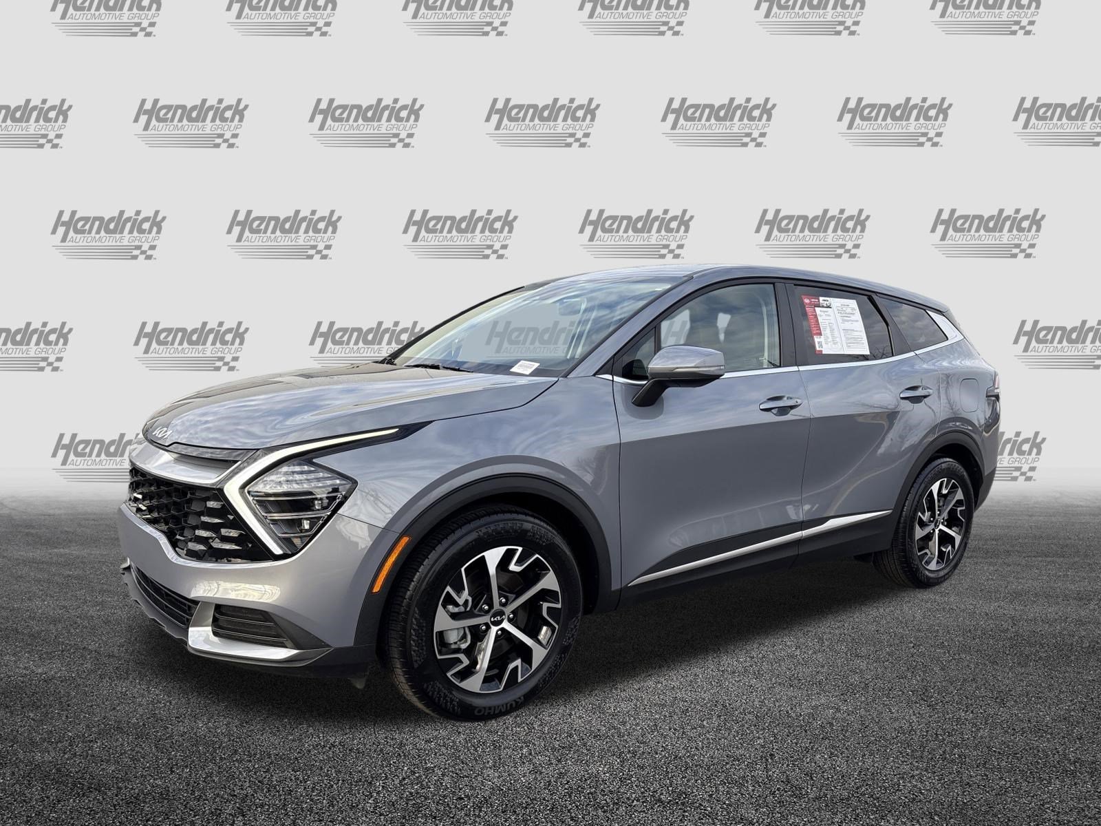 Used 2025 Kia Sportage EX image 5