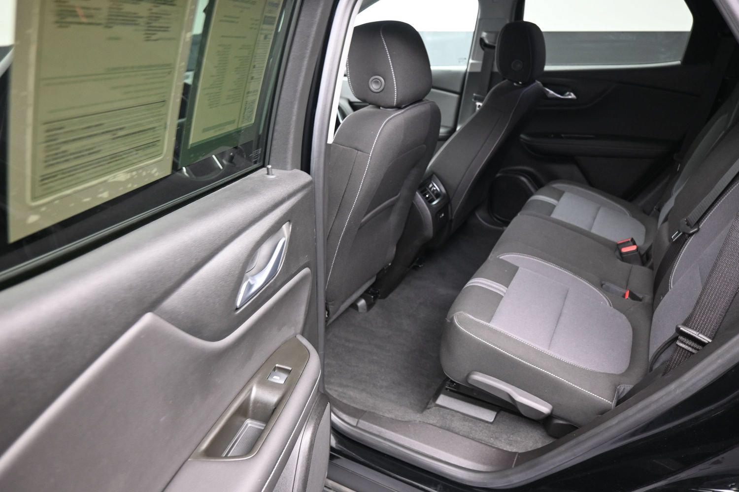 Used 2024 Chevrolet Blazer LT w/ Convenience Package FWD image 17