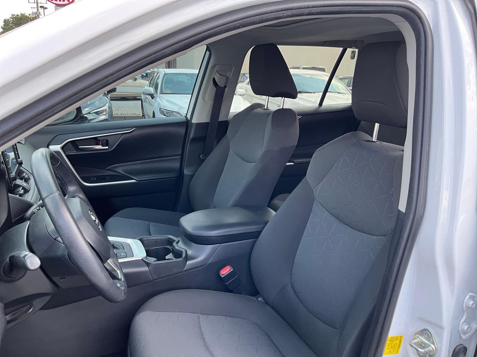 Used 2019 Toyota RAV4 XLE w/ Convenience Package AWD/4WD image 19