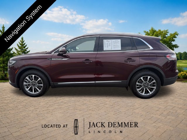 Used 2023 Lincoln Nautilus Reserve w/ Luxury Package AWD/4WD image 3