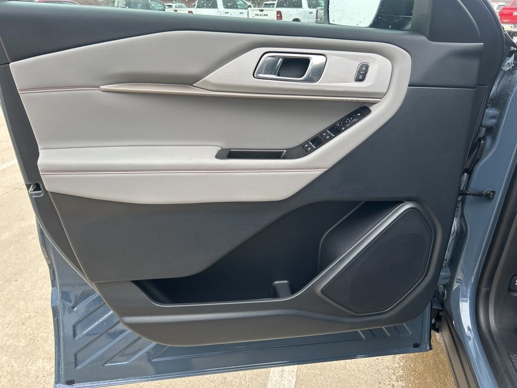 Used 2026 Ford Explorer Active w/ Active Comfort Package image 14