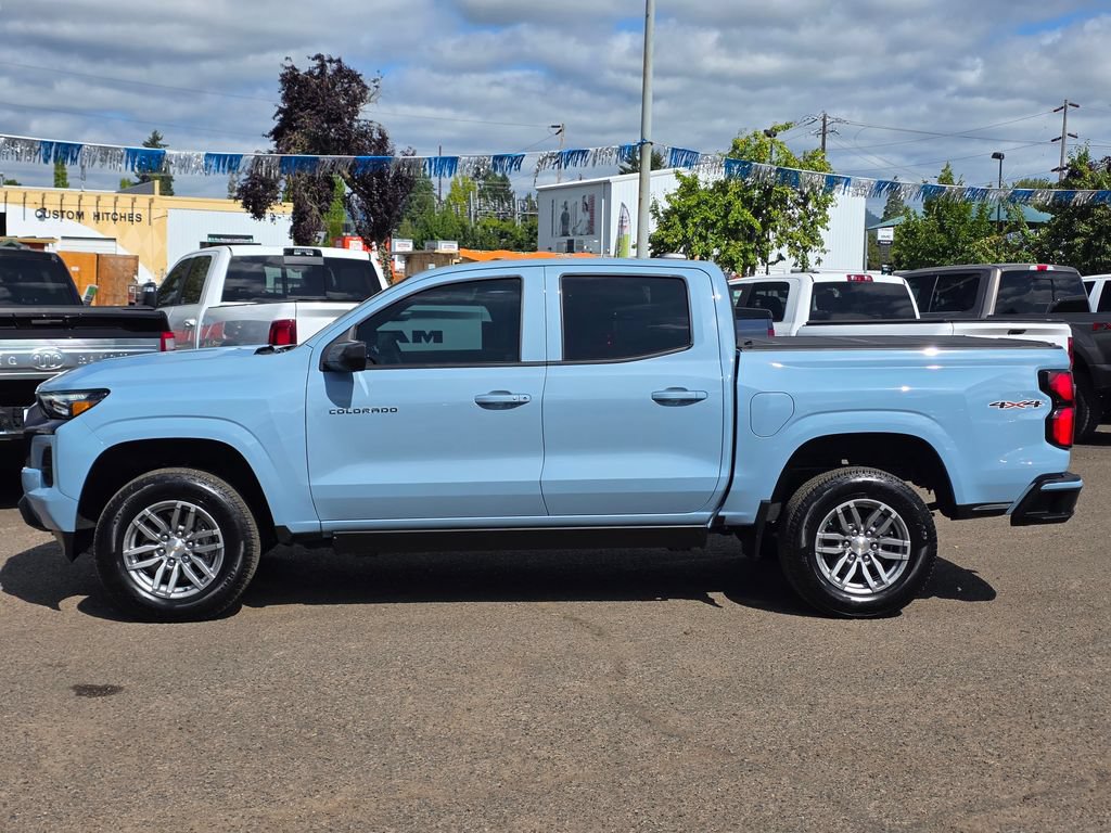 Used 2025 Chevrolet Colorado LT w/ LT Convenience Package AWD/4WD image 9