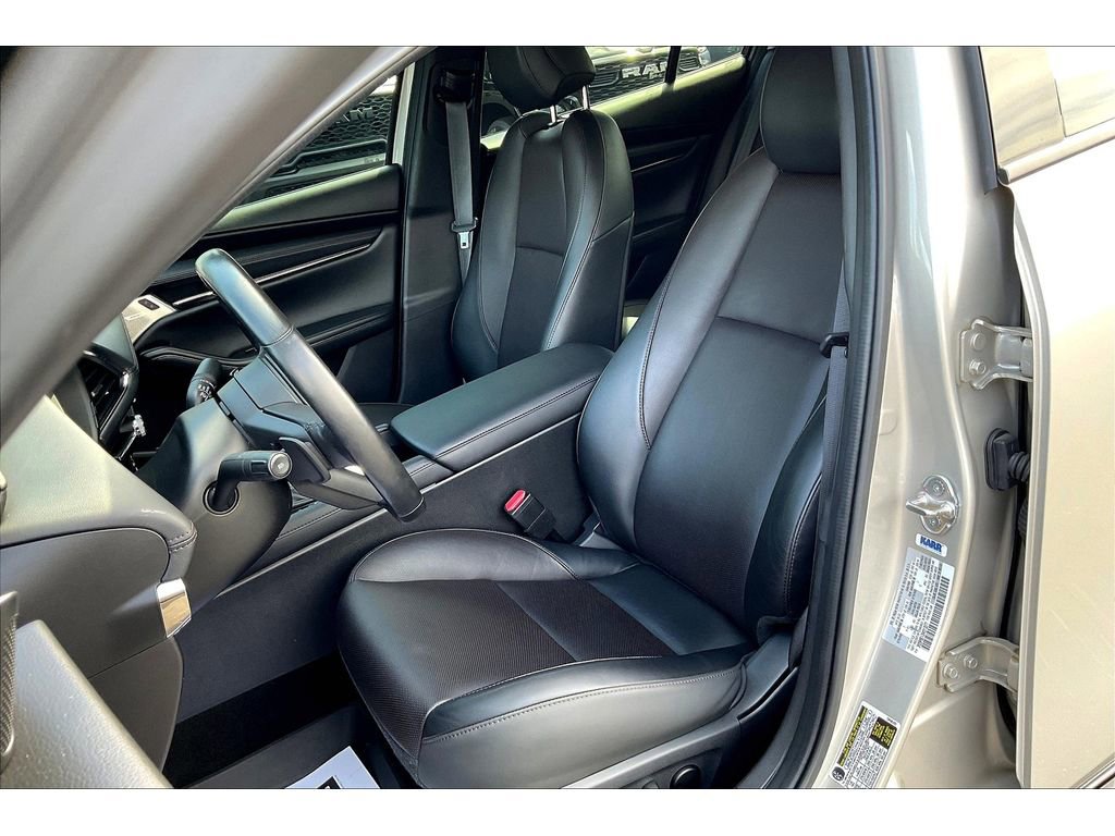 Used 2022 MAZDA MAZDA3 s image 25