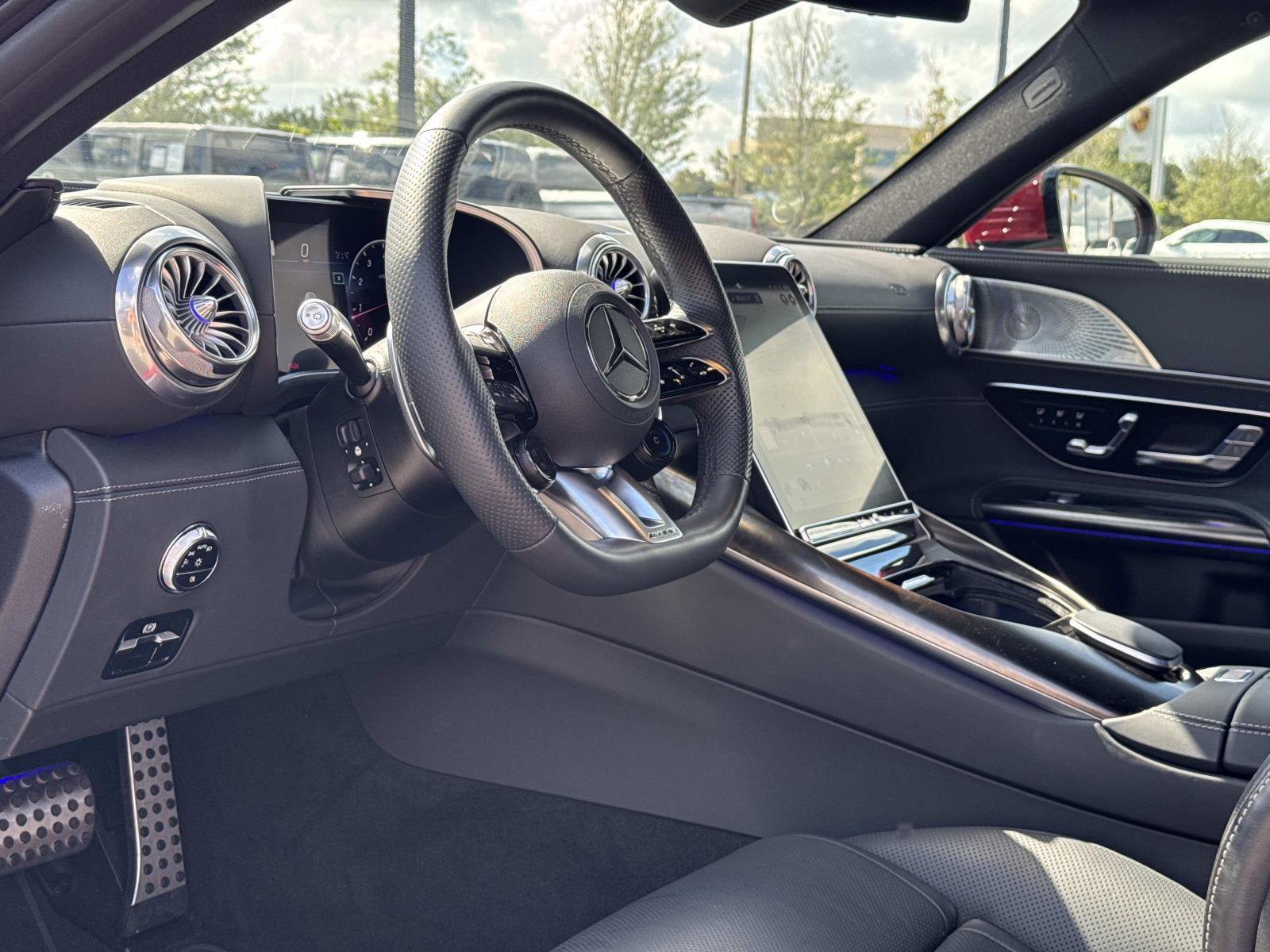 Used 2024 Mercedes-Benz SL 43 AMG image 16