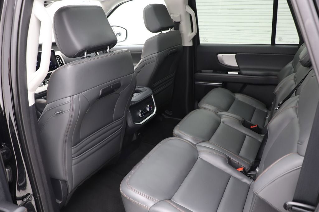 Used 2025 Ford Expedition Max Active image 12