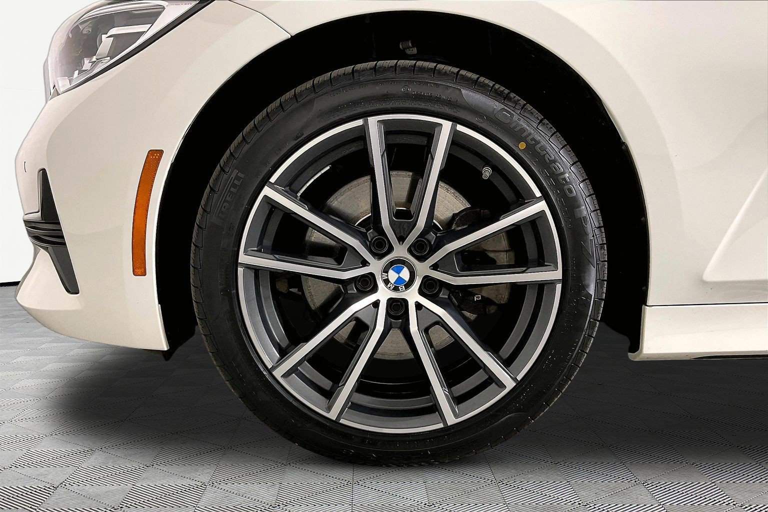 Used 2021 BMW 330i xDrive Sedan w/ Convenience Package image 13