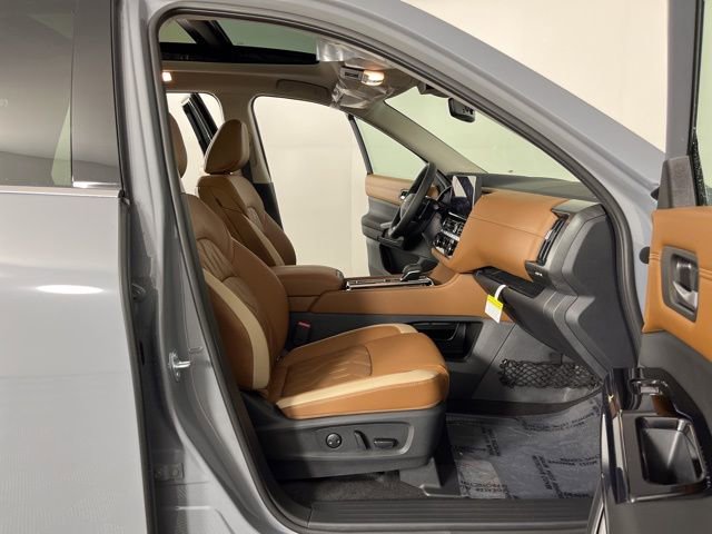 New 2026 Nissan Pathfinder Platinum image 40