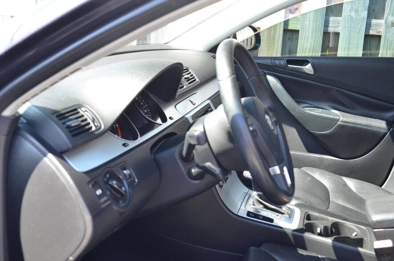 Used 2010 Volkswagen Passat Komfort image 21