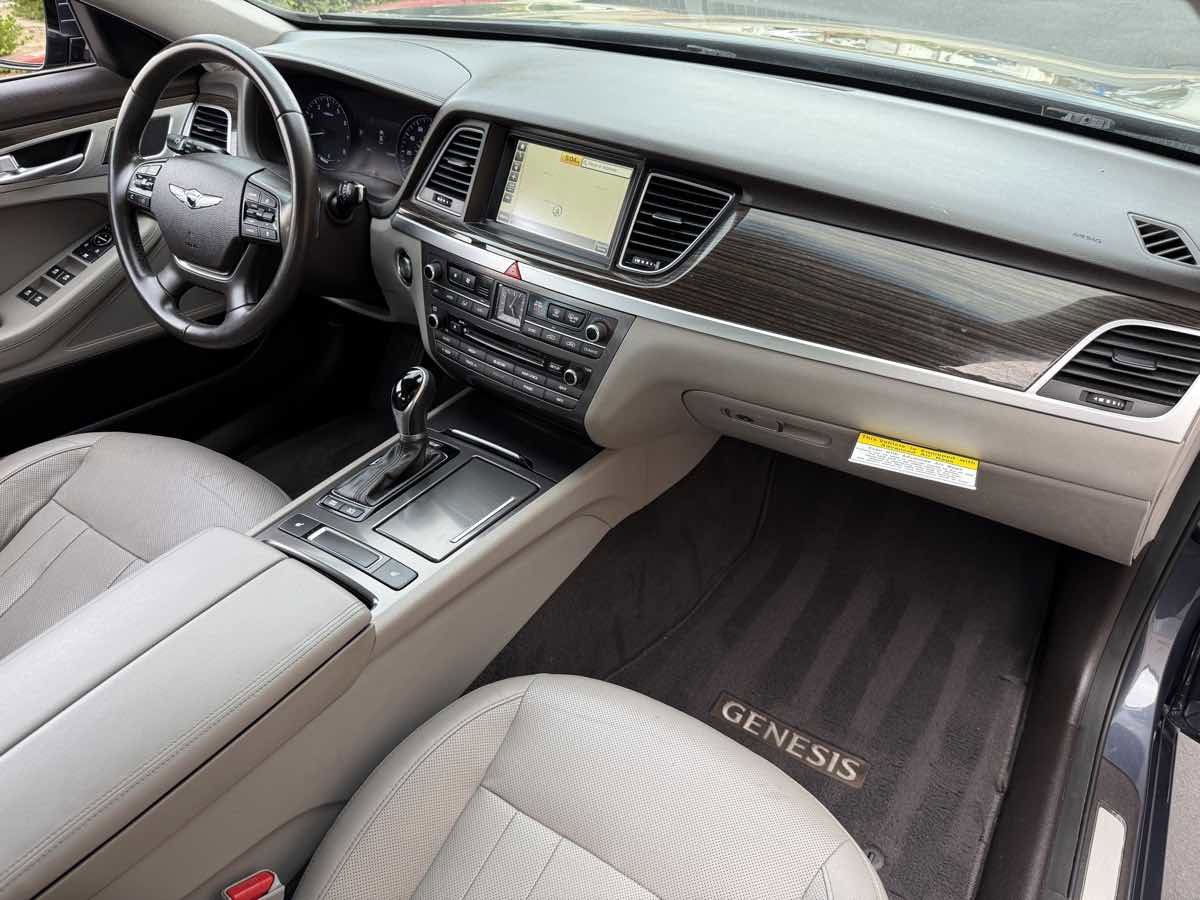 Used 2017 Genesis G80 3.8 image 53