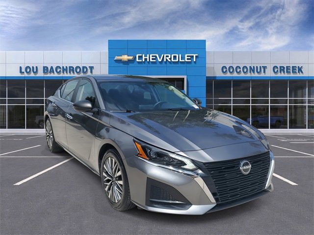 Used 2024 Nissan Altima 2.5 SV