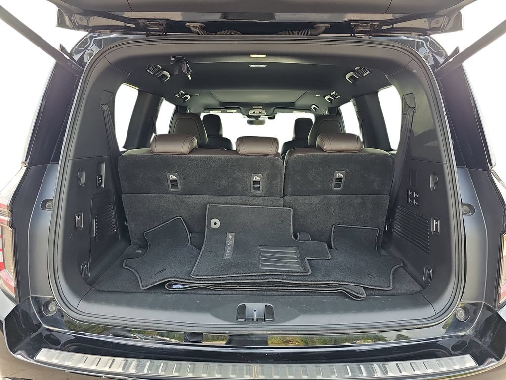 Used 2025 Nissan Armada Platinum RWD image 30