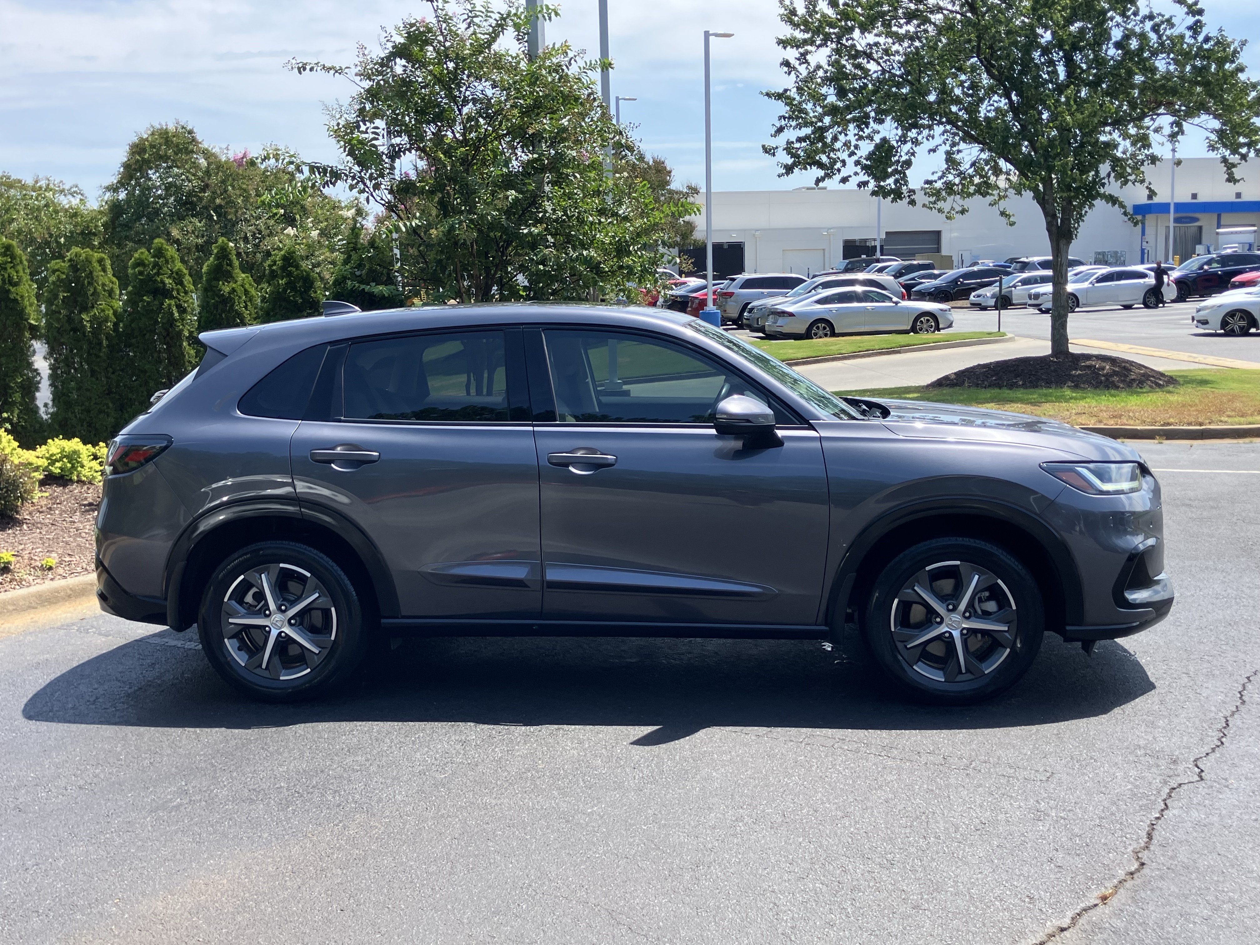 Used 2023 Honda HR-V EX-L image 11