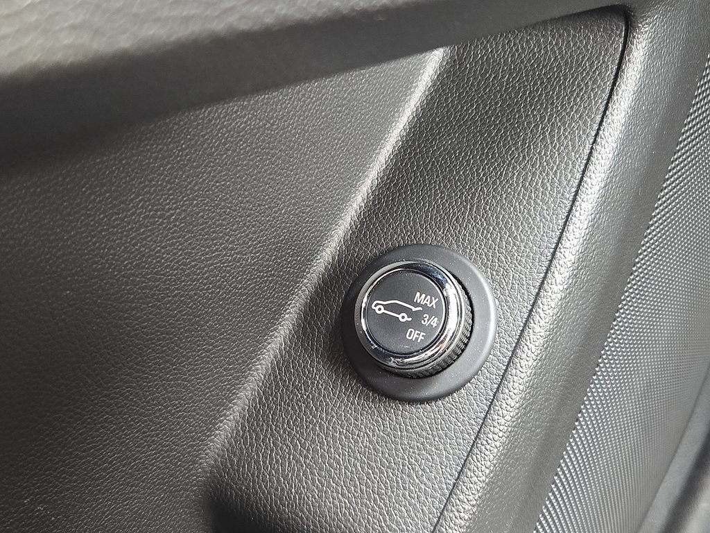 Certified 2023 Chevrolet Traverse LT AWD/4WD image 31