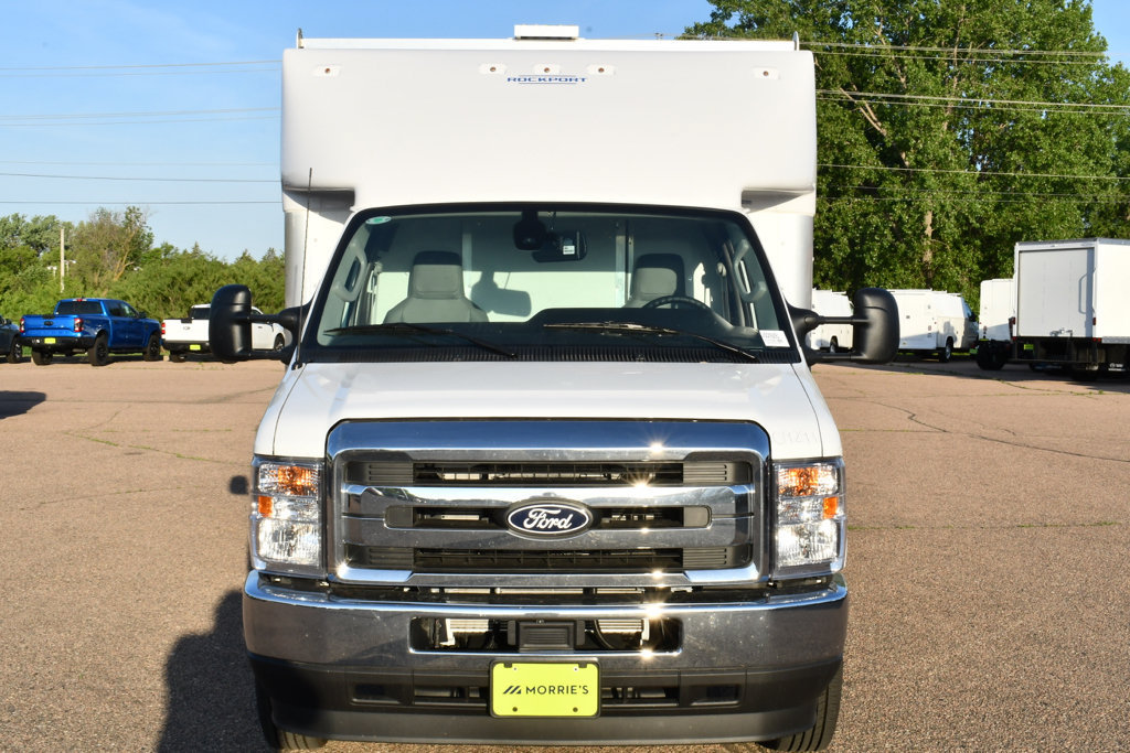 New 2027 Ford E-350 and Econoline 350 Super Duty w/ Power Equipment Group RWD image 3