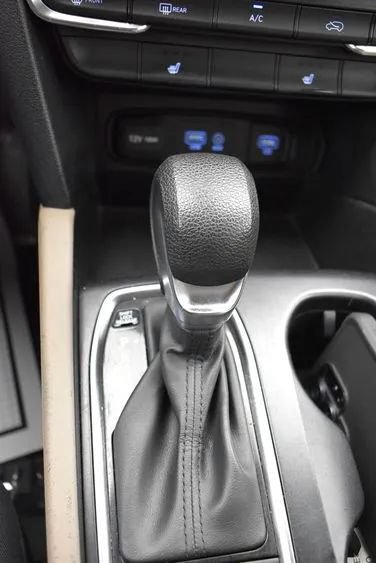 Used 2019 Hyundai Santa Fe SEL AWD/4WD image 34
