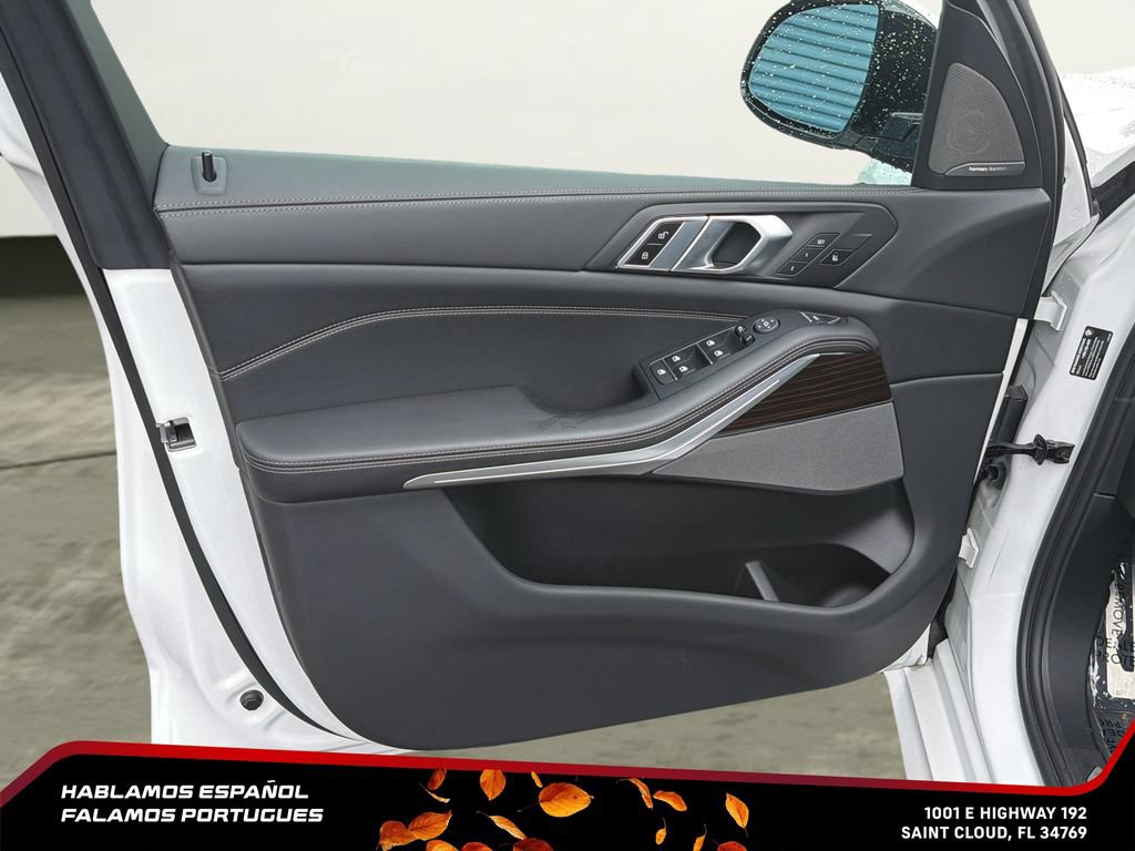 Used 2024 BMW X5 xDrive40i w/ M Sport Package AWD/4WD image 10