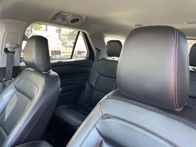 Certified 2021 Ford Explorer XLT w/ Equipment Group 202A AWD/4WD image 26