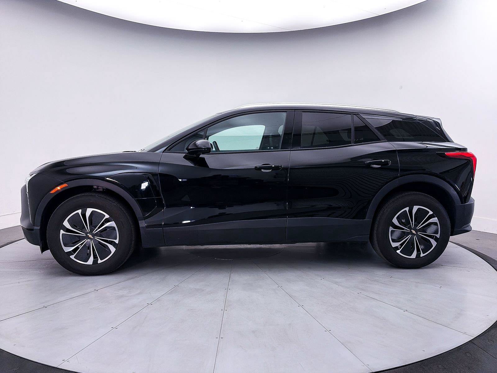 Used 2024 Chevrolet Blazer EV LT AWD/4WD image 39
