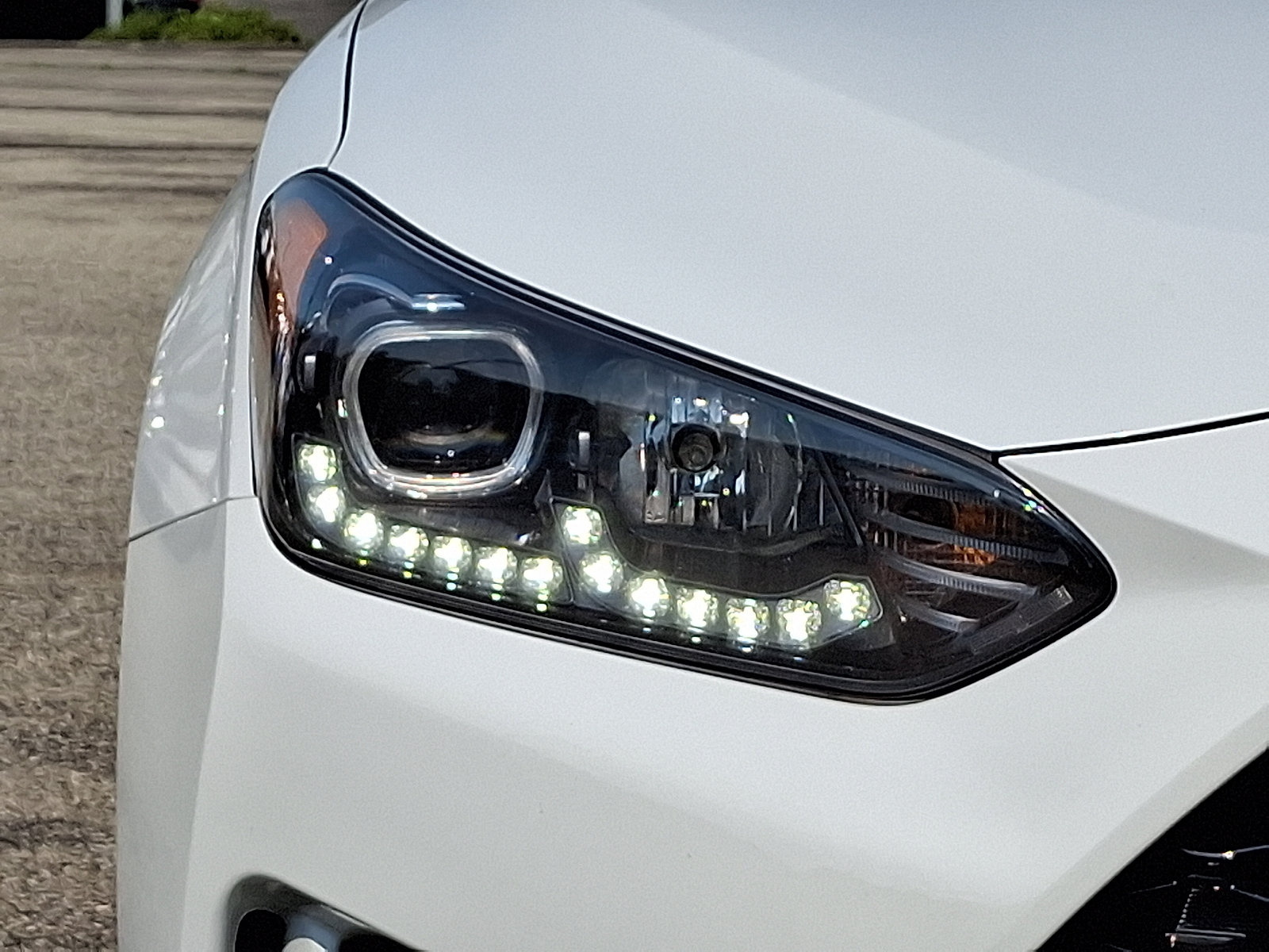 Used 2020 Hyundai Veloster Turbo Ultimate FWD image 9