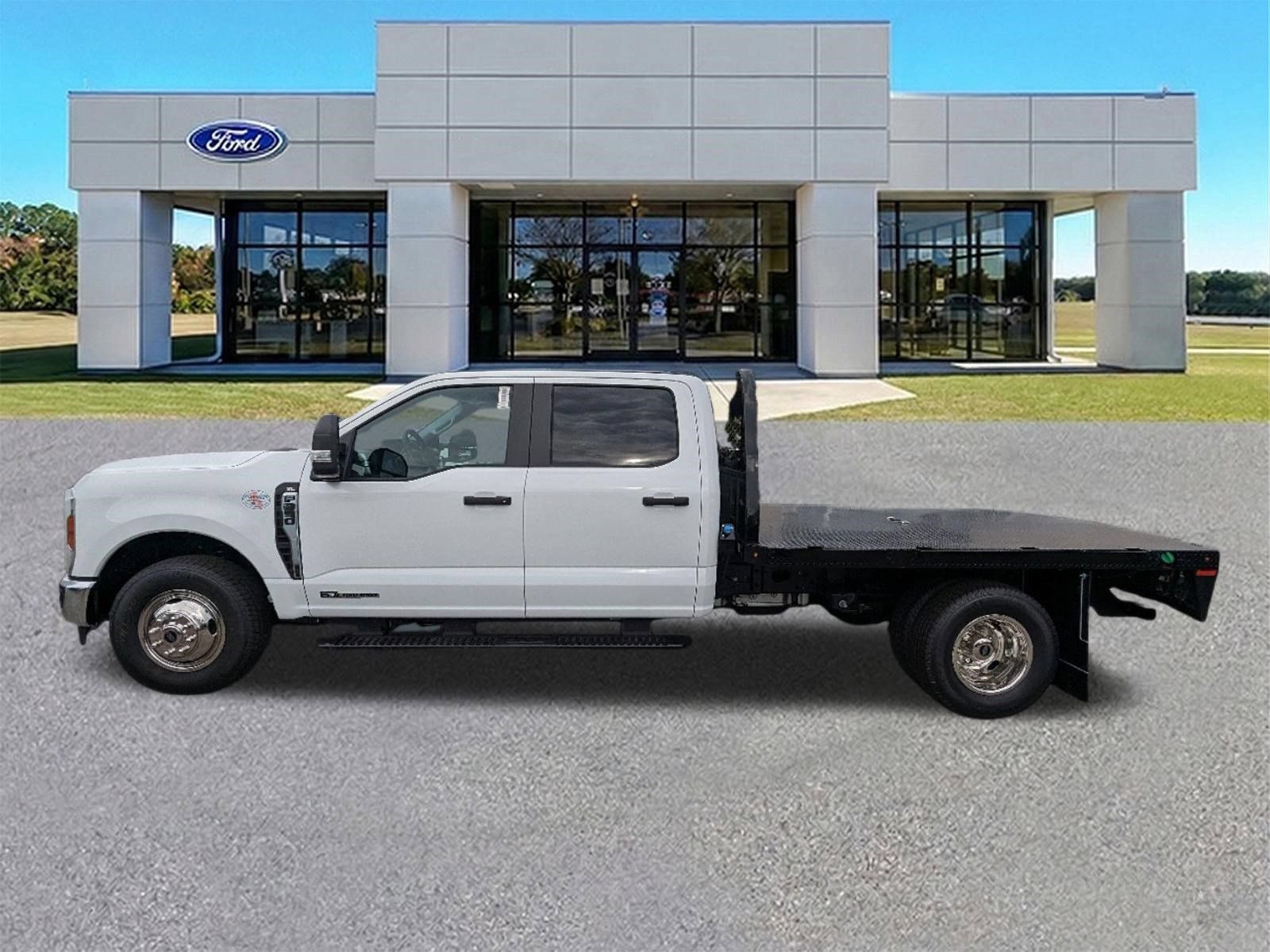 New 2024 Ford F350 XL w/ XL Chrome Package RWD image 7