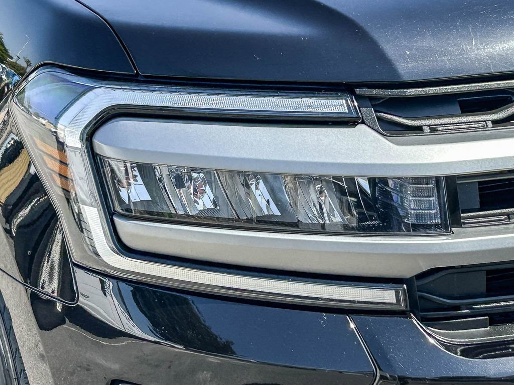 Used 2024 Ford Expedition Max XLT RWD image 4