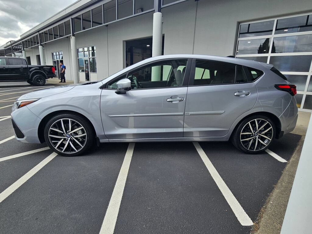 Used 2025 Subaru Impreza 2.0i Sport AWD/4WD image 2