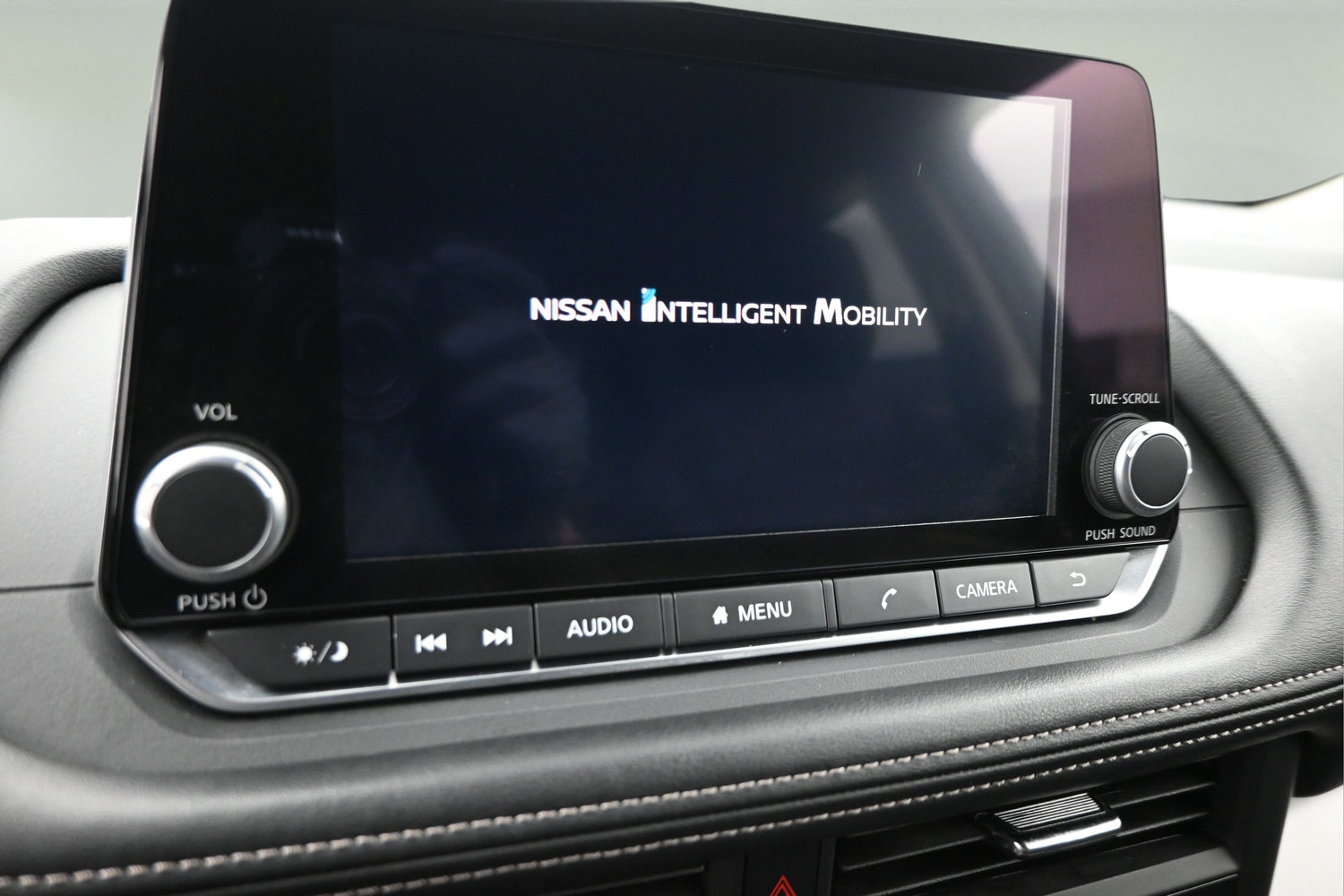 Used 2025 Nissan Rogue SV AWD/4WD image 22