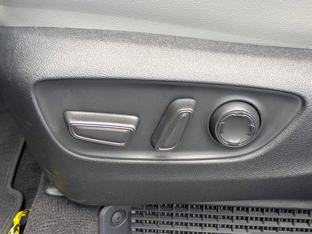 Used 2025 Toyota Sienna XLE FWD image 22