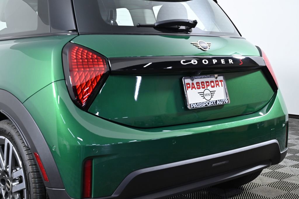 Certified 2025 MINI Cooper S image 8