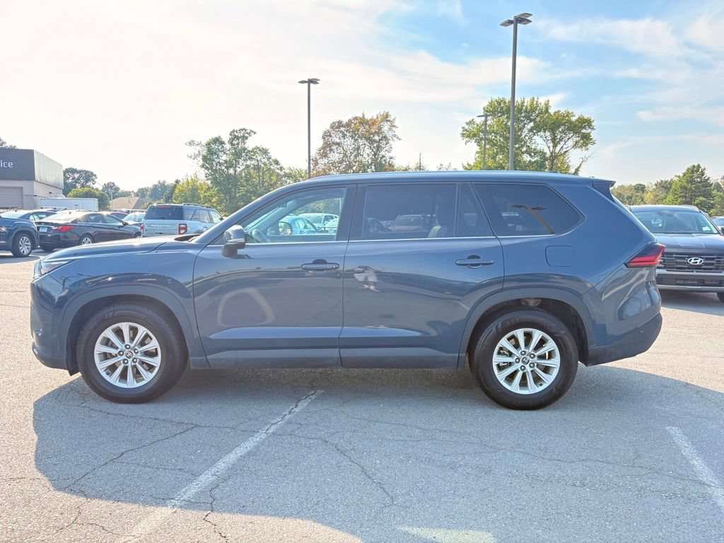 Used 2025 Toyota Grand Highlander AWD image 4