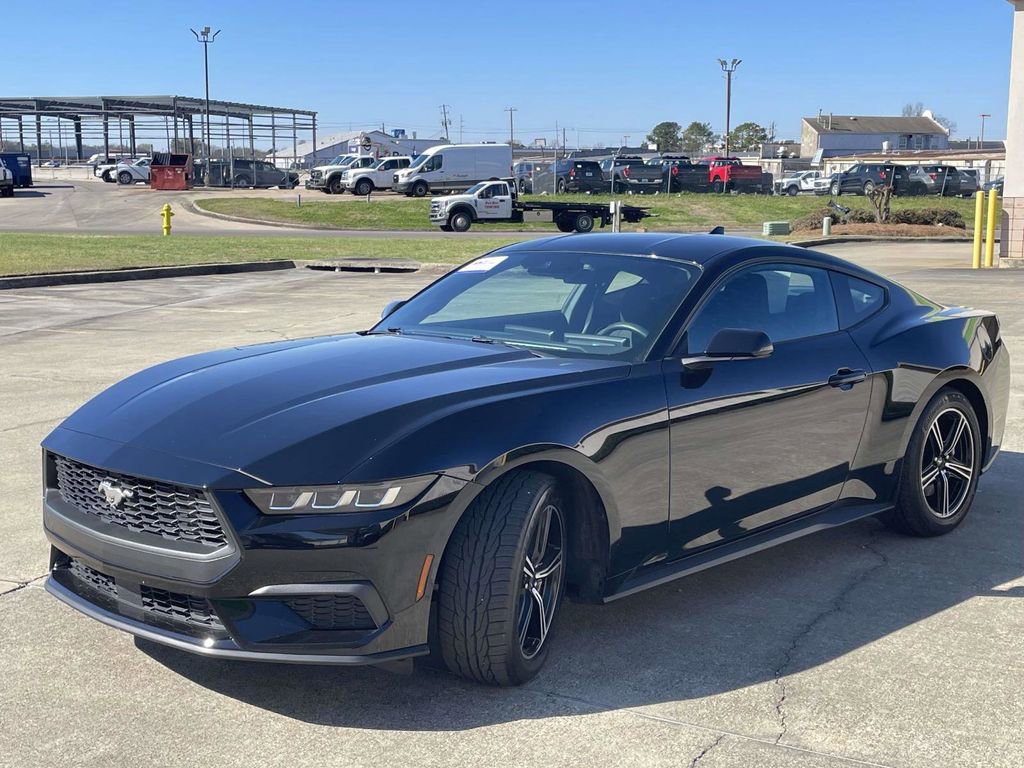 Used 2024 Ford Mustang Coupe image 7
