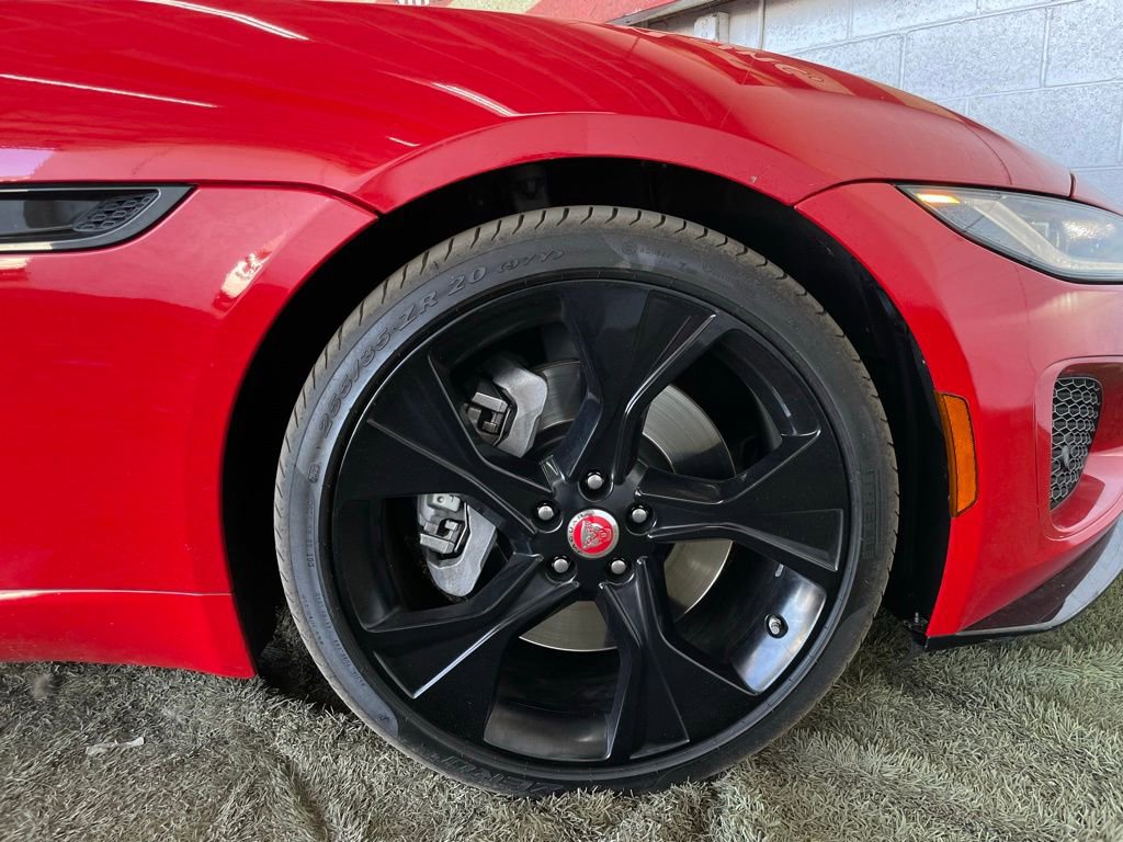 Used 2021 Jaguar F-TYPE Convertible image 18