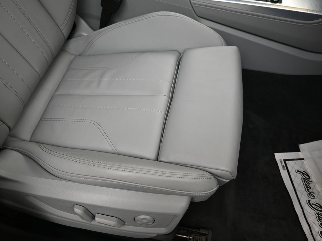 Certified 2024 Audi Q5 2.0T Premium Plus image 12