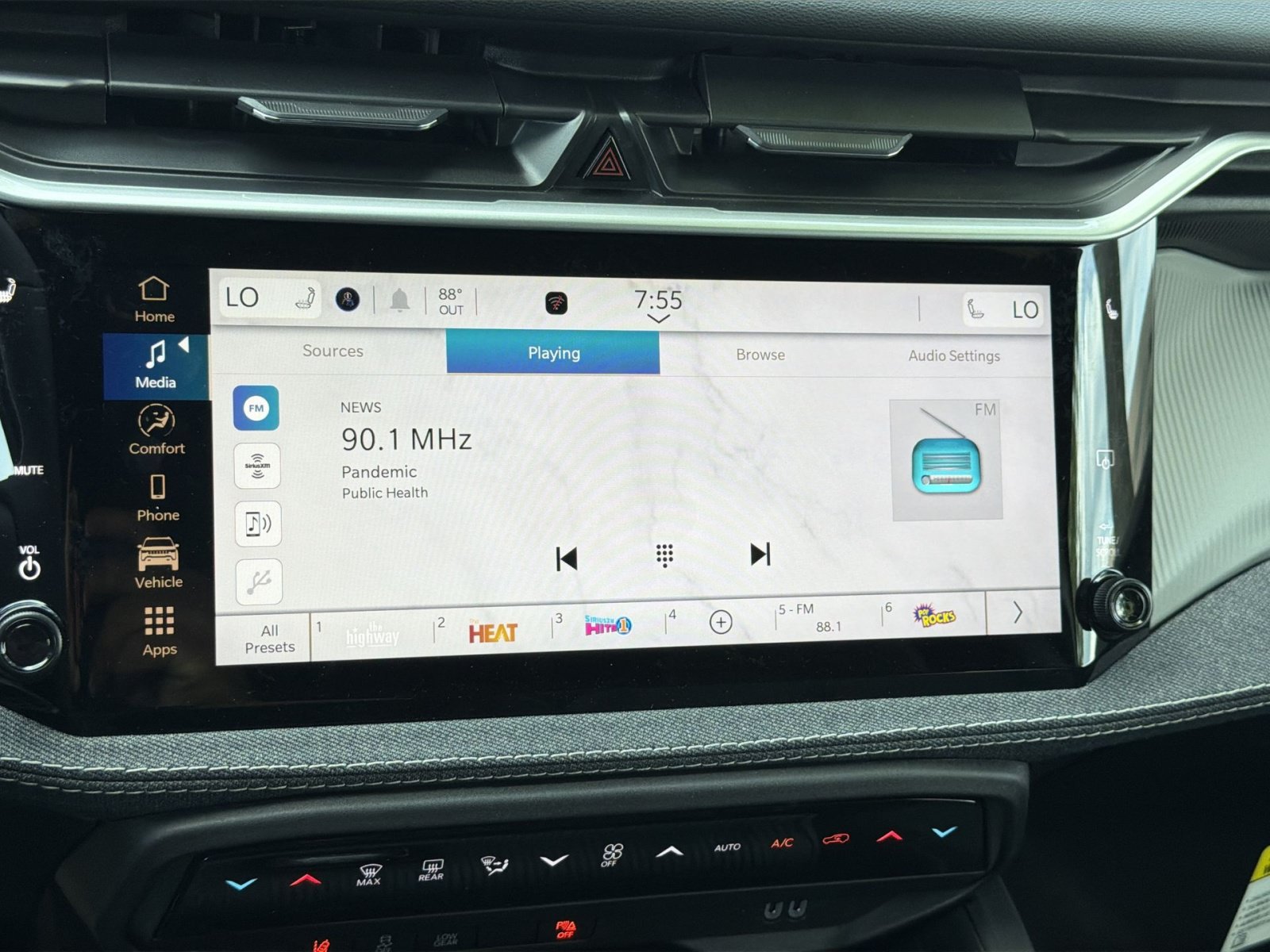 New 2026 Jeep Cherokee Laredo AWD/4WD image 18