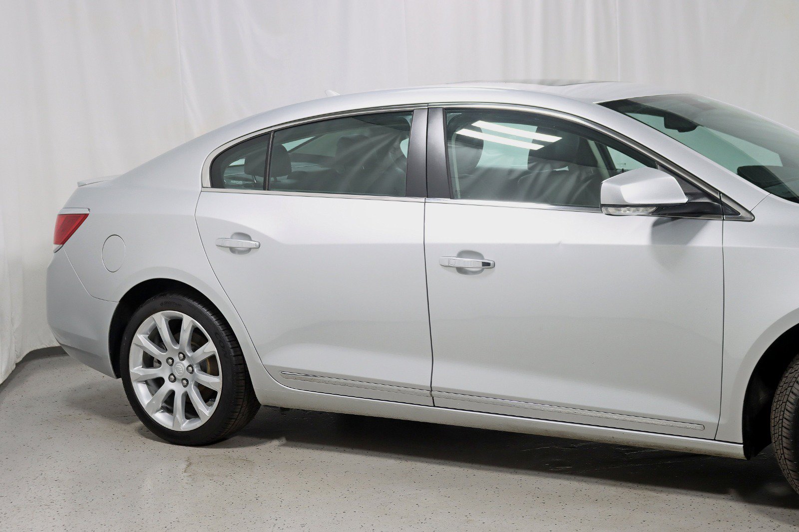 Used 2012 Buick LaCrosse Touring FWD image 4