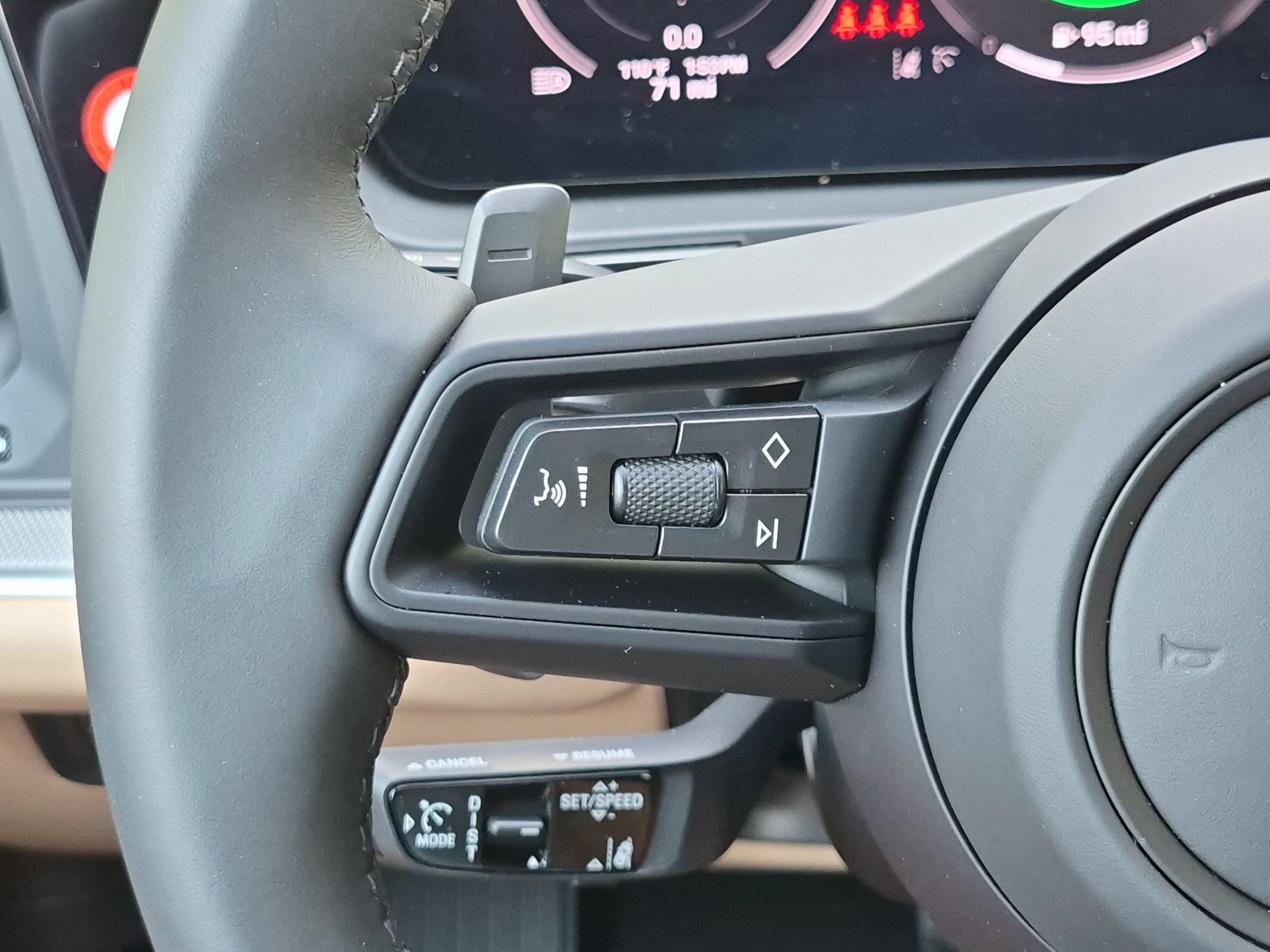 New 2026 Porsche Cayenne E-Hybrid AWD/4WD image 8