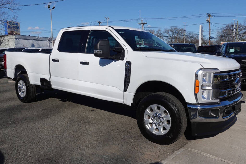 Used 2023 Ford F250 XLT AWD/4WD image 5