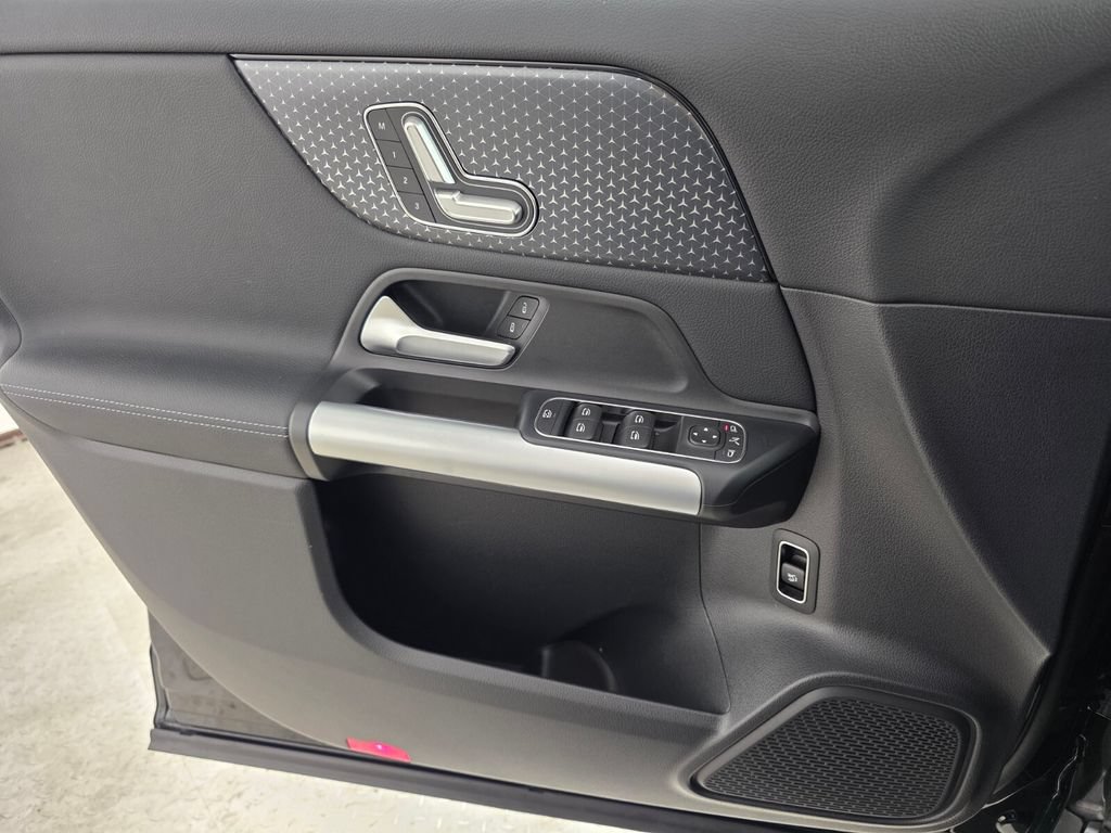Certified 2025 Mercedes-Benz GLA 250 image 23