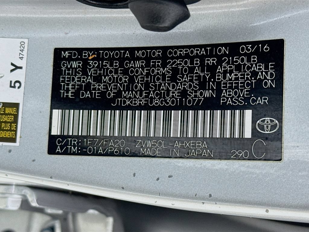 Certified 2016 Toyota Prius Two FWD image 33
