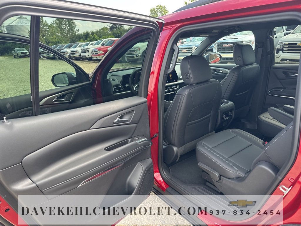 Certified 2024 Chevrolet Traverse LT w/ Midnight/Sport Edition image 17