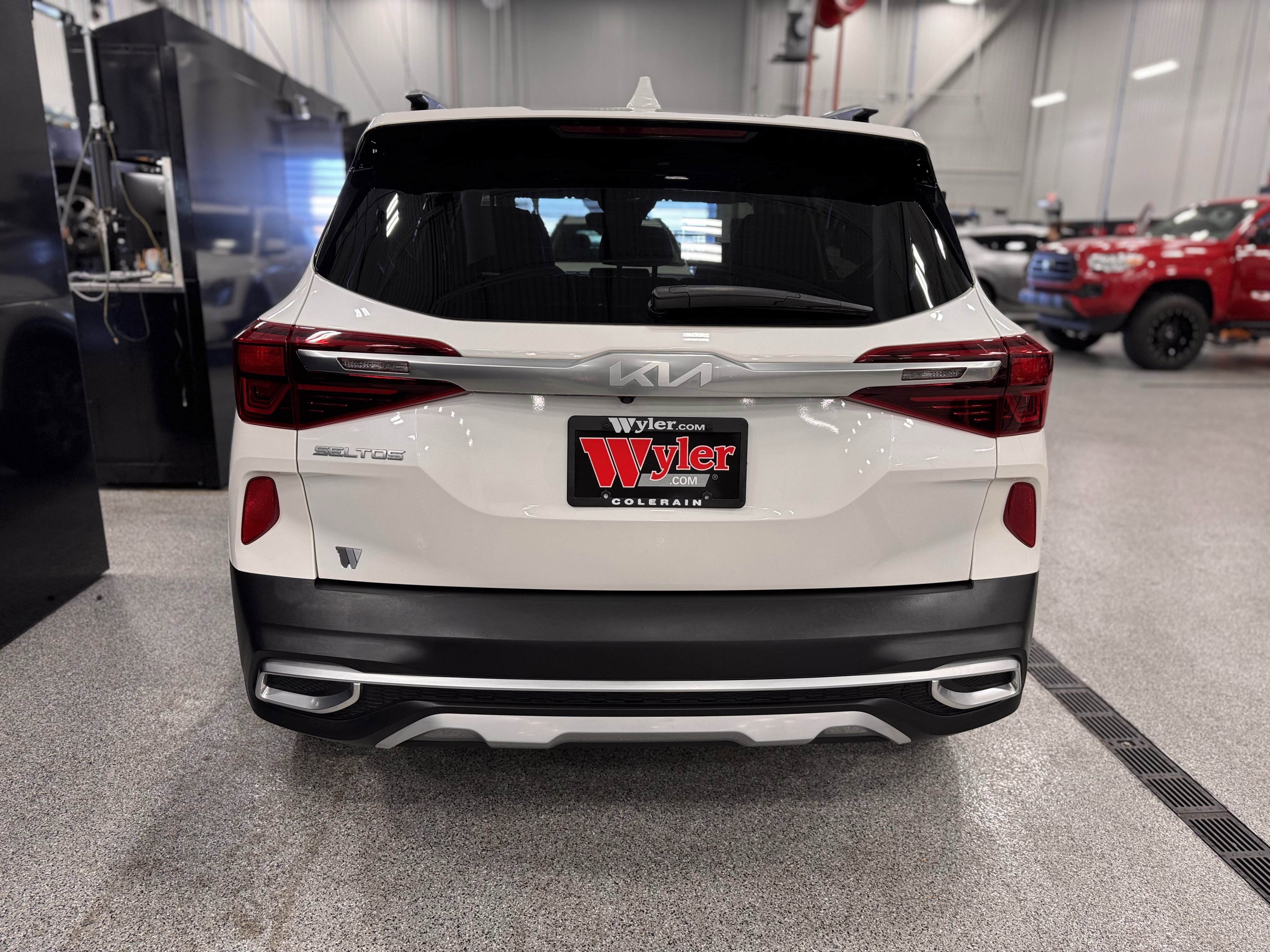 Certified 2023 Kia Seltos SX w/ SX Sunroof Package image 34