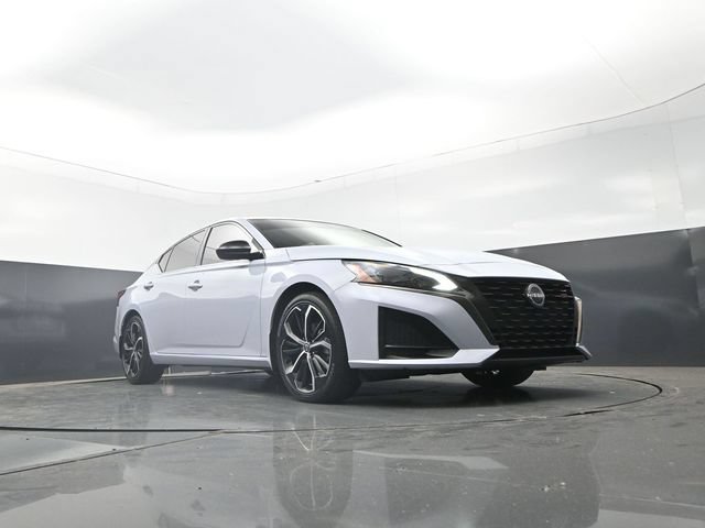 Used 2023 Nissan Altima 2.5 SR FWD image 27