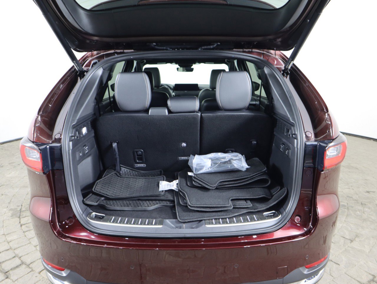 Used 2025 MAZDA CX-90 Plug-In Hybrid w/ Premium Plus image 8