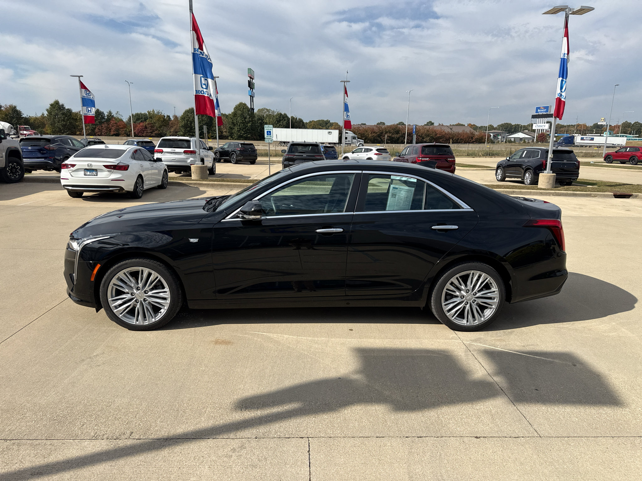Used 2025 Cadillac CT4 Premium Luxury AWD/4WD image 8