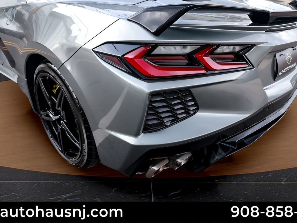 Used 2023 Chevrolet Corvette Stingray Premium Conv w/ Z51 Performance Package image 6