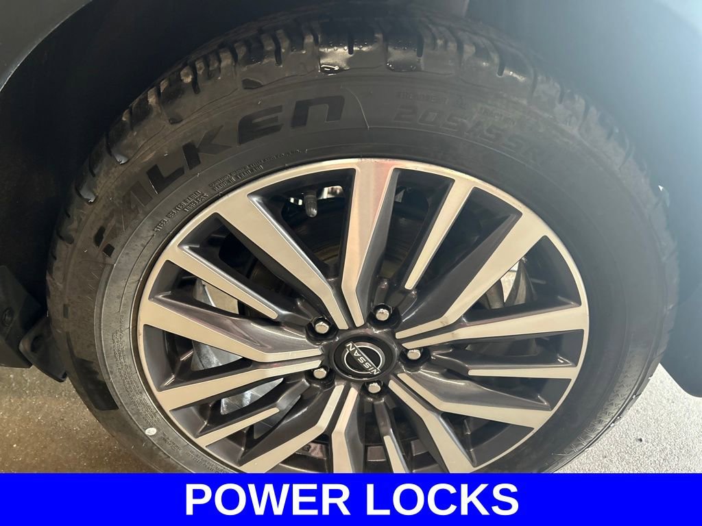 Used 2022 Nissan Kicks SV image 16