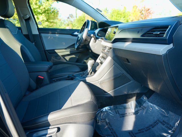 Used 2024 Volkswagen Taos SE image 8